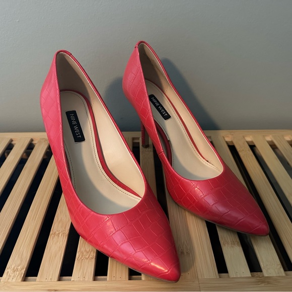 Nine West Shoes - Nine West Hot Pink Pumps Size 8.5